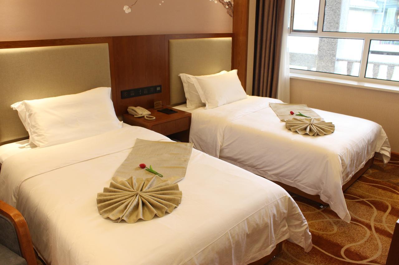 Fu Hua International Hotel Dunhuang Buitenkant foto